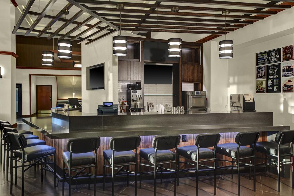 Hotel Hyatt Place Primacy Parkway 3*