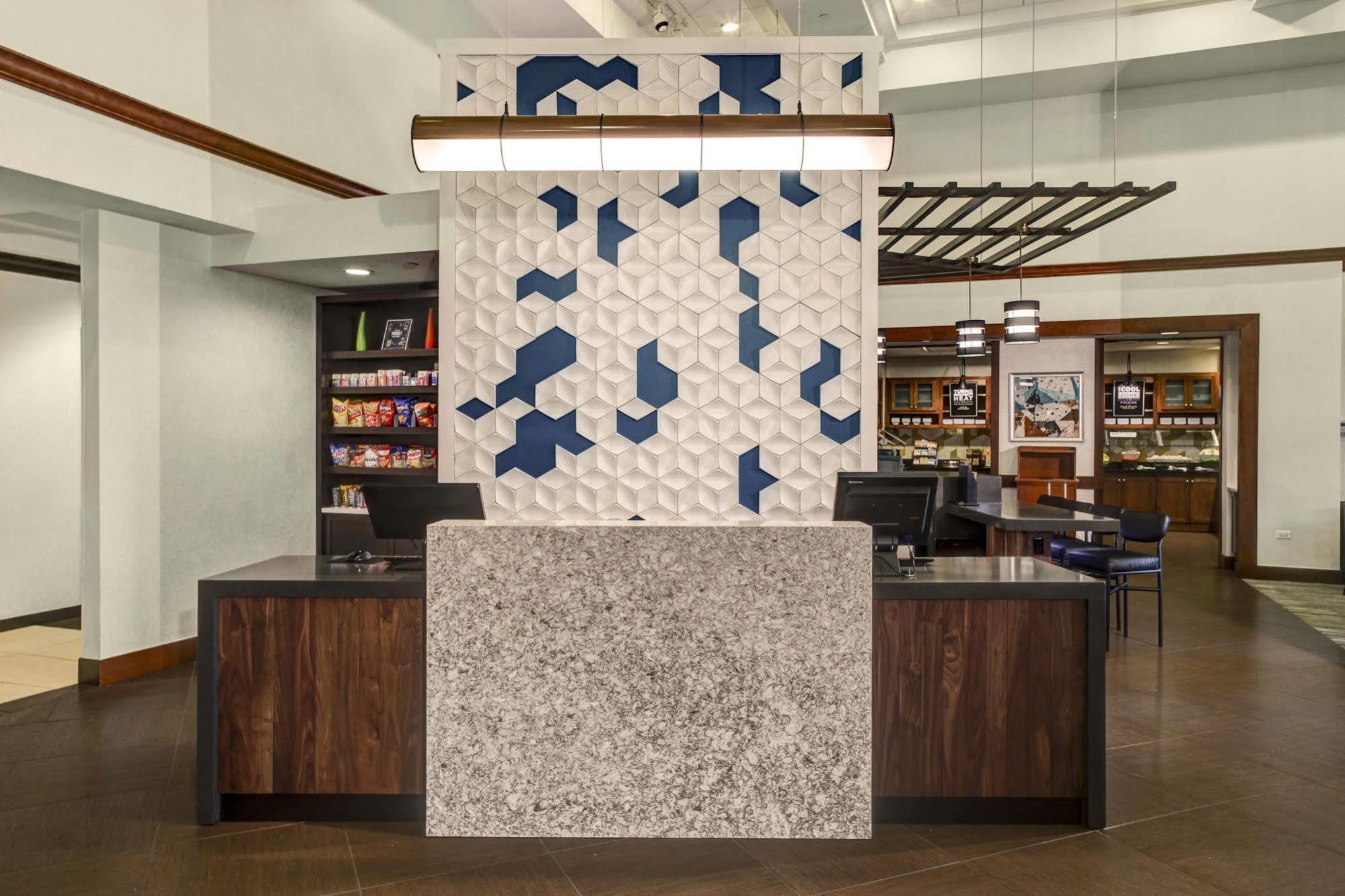 Hotel Hyatt Place Primacy Parkway 3*