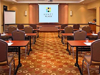 Hyatt Place Primacy Parkway 3*