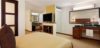 Hyatt Place Primacy Parkway 3*